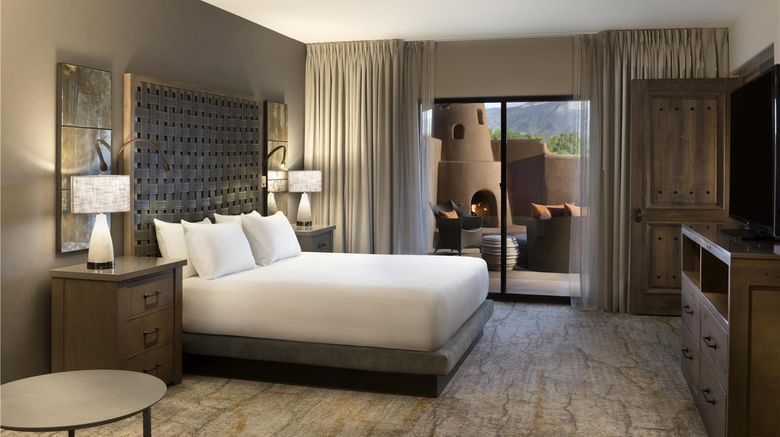 <b>Hyatt Regency Tamaya Resort & Spa Suite</b>. Images powered by <a href="https://iceportal.shijigroup.com/" title="IcePortal" target="_blank">IcePortal</a>.