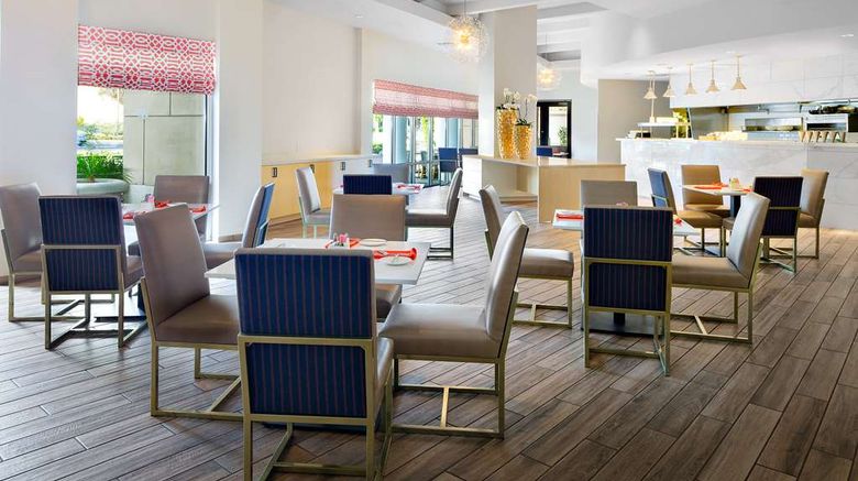 <b>Hyatt Regency Valencia Restaurant</b>. Images powered by <a href="https://iceportal.shijigroup.com/" title="IcePortal" target="_blank">IcePortal</a>.