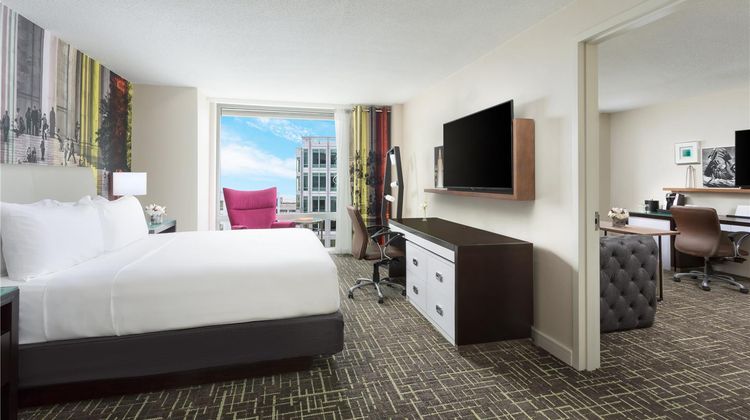 Hyatt Centric Arlington Suite