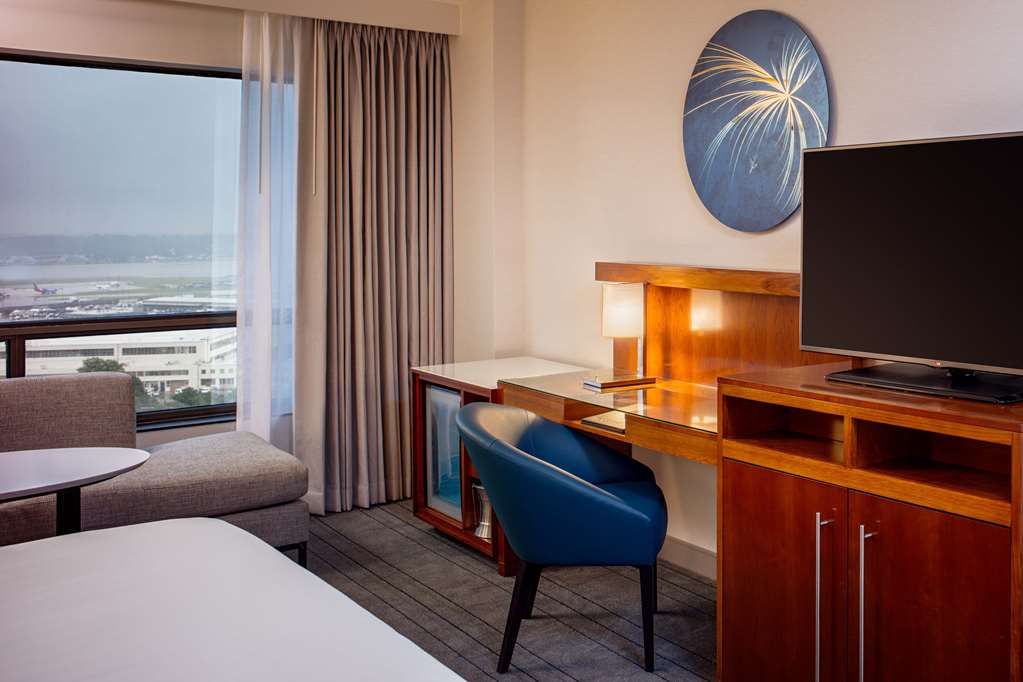 Hyatt Regency Crystal City at DCA Arpt- Arlington, VA Hotels