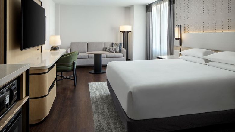 <b>Hyatt Regency Washington on Capitol Hill Room</b>. Images powered by <a href="https://iceportal.shijigroup.com/" title="IcePortal" target="_blank">IcePortal</a>.