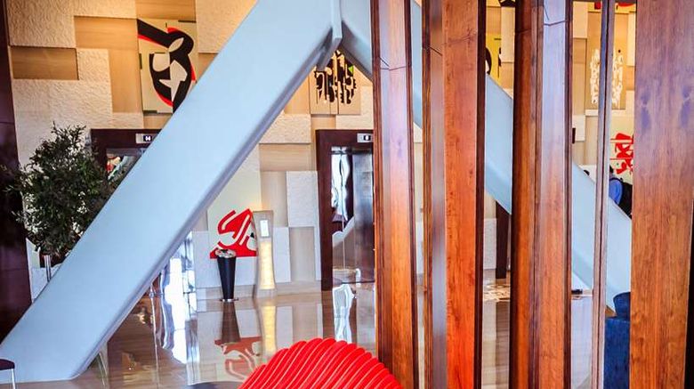 <b>Andaz Capital Gate Lobby</b>. Images powered by <a href="https://iceportal.shijigroup.com/" title="IcePortal" target="_blank">IcePortal</a>.