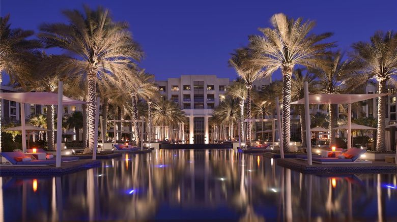 <b>Park Hyatt Abu Dhabi Pool</b>. Images powered by <a href="https://iceportal.shijigroup.com/" title="IcePortal" target="_blank">IcePortal</a>.