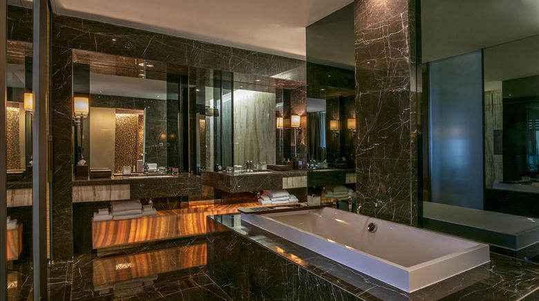 <b>Park Hyatt Abu Dhabi Room</b>. Images powered by <a href="https://iceportal.shijigroup.com/" title="IcePortal" target="_blank">IcePortal</a>.
