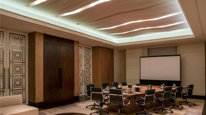 <b>Park Hyatt Abu Dhabi Meeting</b>. Images powered by <a href="https://iceportal.shijigroup.com/" title="IcePortal" target="_blank">IcePortal</a>.