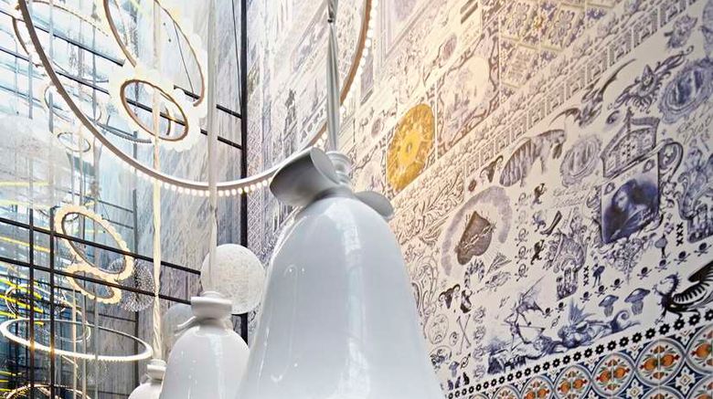 <b>ANdAZ Amsterdam Prinsengracht Lobby</b>. Images powered by <a href="https://iceportal.shijigroup.com/" title="IcePortal" target="_blank">IcePortal</a>.