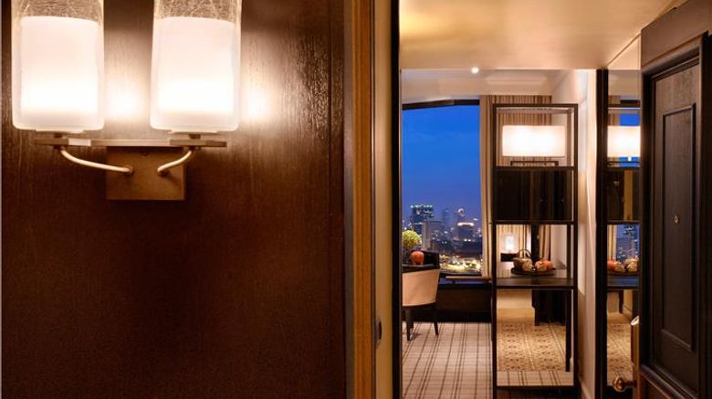 <b>Grand Hyatt Erawan Bangkok Room</b>. Images powered by <a href="https://iceportal.shijigroup.com/" title="IcePortal" target="_blank">IcePortal</a>.