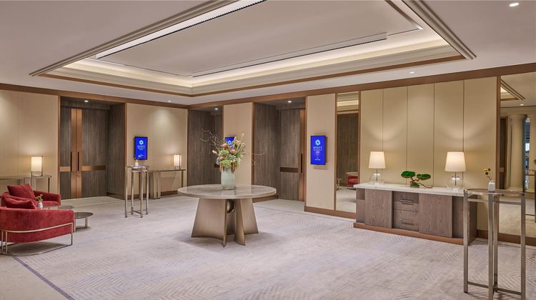 Hyatt Regency Belgrade Lobby