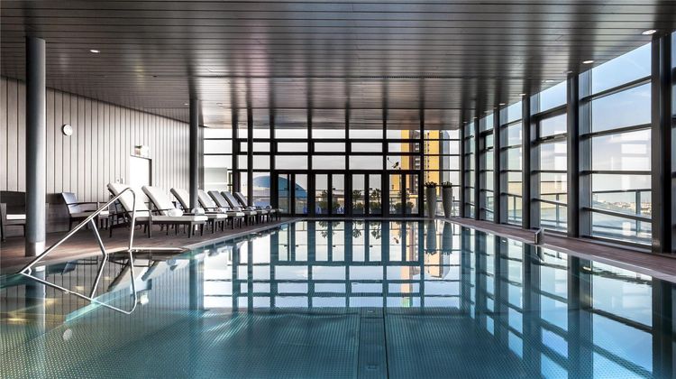 Grand Hyatt Berlin Pool