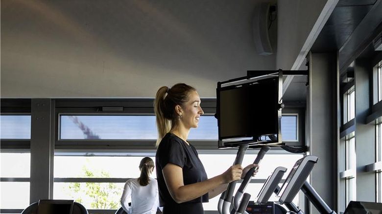 <b>Grand Hyatt Berlin Health</b>. Images powered by <a href="https://iceportal.shijigroup.com/" title="IcePortal" target="_blank">IcePortal</a>.