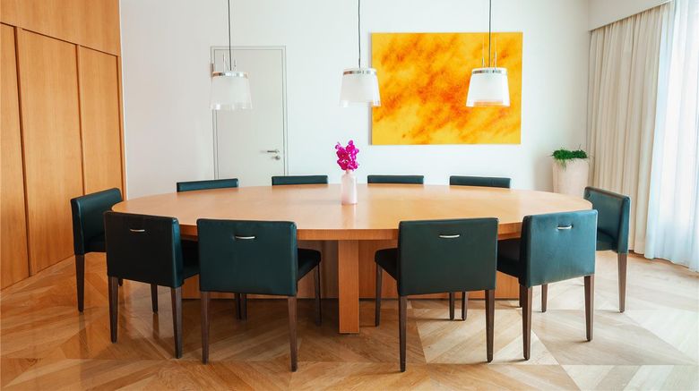 <b>Grand Hyatt Berlin Meeting</b>. Images powered by <a href="https://iceportal.shijigroup.com/" title="IcePortal" target="_blank">IcePortal</a>.