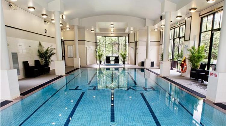 Hyatt Hotel Canberra- A Park Hyatt Hotel Pool