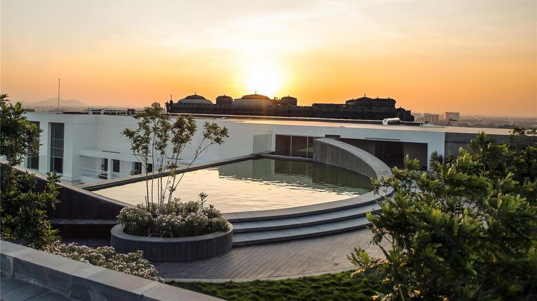 <b>Park Hyatt Chennai Pool</b>. Images powered by <a href="https://iceportal.shijigroup.com/" title="IcePortal" target="_blank">IcePortal</a>.