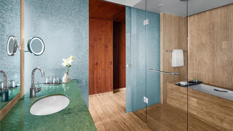 <b>Park Hyatt Chennai Room</b>. Images powered by <a href="https://iceportal.shijigroup.com/" title="IcePortal" target="_blank">IcePortal</a>.
