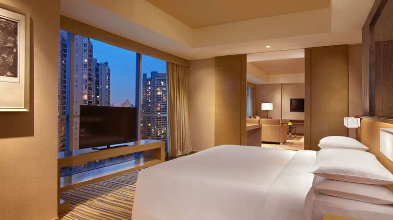 <b>Hyatt Regency Chongqing Suite</b>. Images powered by <a href="https://iceportal.shijigroup.com/" title="IcePortal" target="_blank">IcePortal</a>.