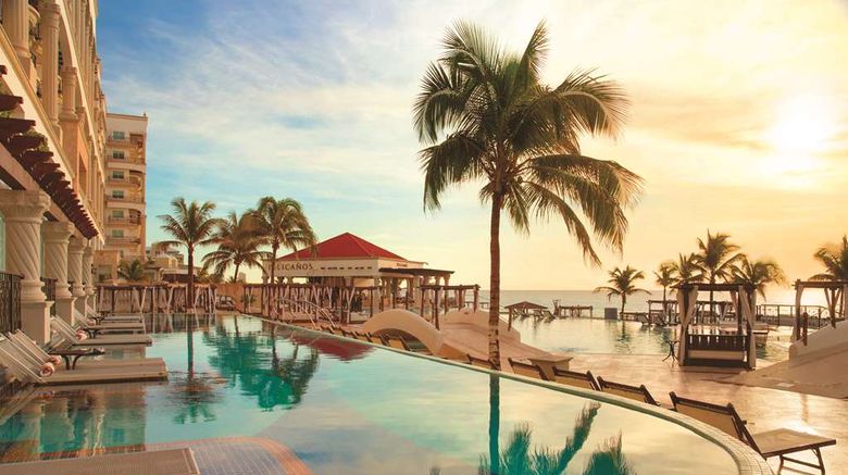 <b>Hyatt Zilara Cancun Pool</b>. Images powered by <a href="https://iceportal.shijigroup.com/" title="IcePortal" target="_blank">IcePortal</a>.