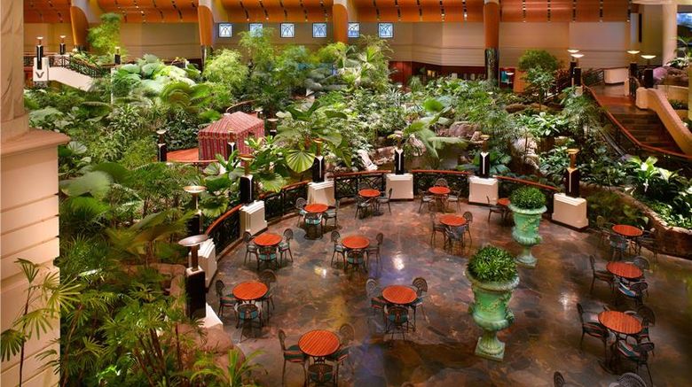 <b>Grand Hyatt Dubai Restaurant</b>. Images powered by <a href="https://iceportal.shijigroup.com/" title="IcePortal" target="_blank">IcePortal</a>.