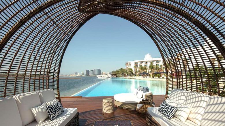 <b>Park Hyatt Dubai Pool</b>. Images powered by <a href="https://iceportal.shijigroup.com/" title="IcePortal" target="_blank">IcePortal</a>.