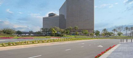 Hyatt Regency Dubai & Galleria Exterior