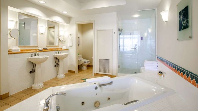 <b>Hyatt Regency Guam Room</b>. Images powered by <a href="https://iceportal.shijigroup.com/" title="IcePortal" target="_blank">IcePortal</a>.