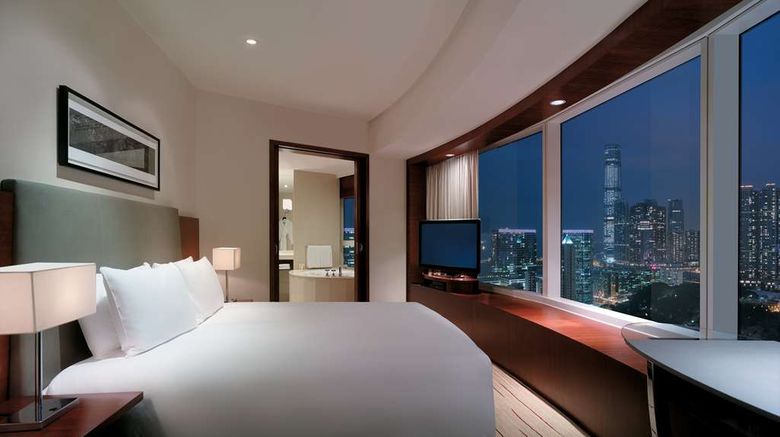 <b>Hyatt Regency Hong Kong, Tsim Sha Tsui Suite</b>. Images powered by <a href="https://iceportal.shijigroup.com/" title="IcePortal" target="_blank">IcePortal</a>.
