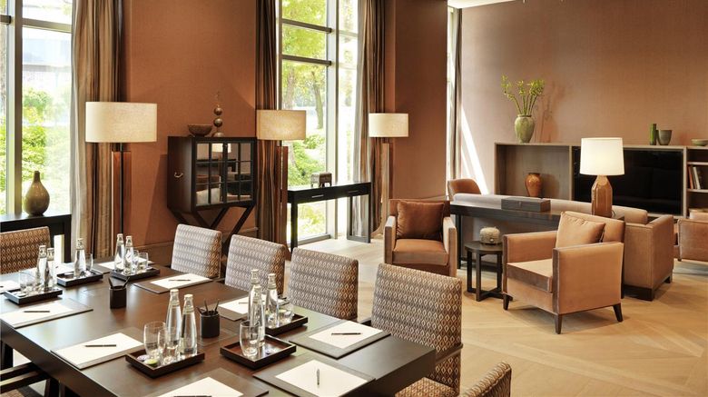 <b>Grand Hyatt Istanbul Meeting</b>. Images powered by <a href="https://iceportal.shijigroup.com/" title="IcePortal" target="_blank">IcePortal</a>.