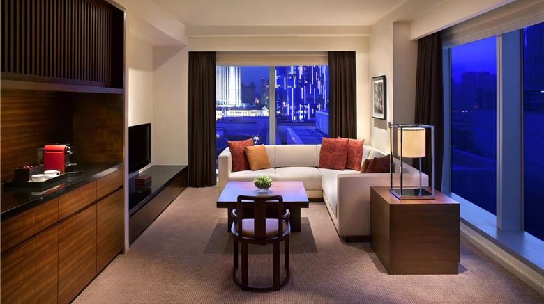 <b>Grand Hyatt Macau Suite</b>. Images powered by <a href="https://iceportal.shijigroup.com/" title="IcePortal" target="_blank">IcePortal</a>.