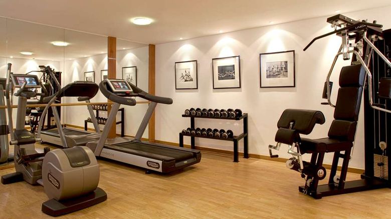 <b>Hyatt Paris Madeleine Health</b>. Images powered by <a href="https://iceportal.shijigroup.com/" title="IcePortal" target="_blank">IcePortal</a>.