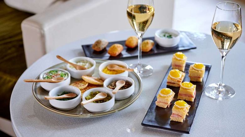 <b>Hyatt Paris Madeleine Restaurant</b>. Images powered by <a href="https://iceportal.shijigroup.com/" title="IcePortal" target="_blank">IcePortal</a>.