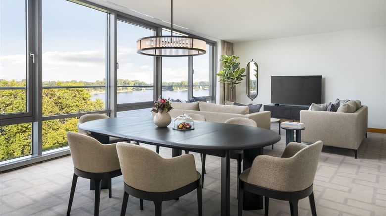 <b>Hyatt Regency Mainz Suite</b>. Images powered by <a href="https://iceportal.shijigroup.com/" title="IcePortal" target="_blank">IcePortal</a>.