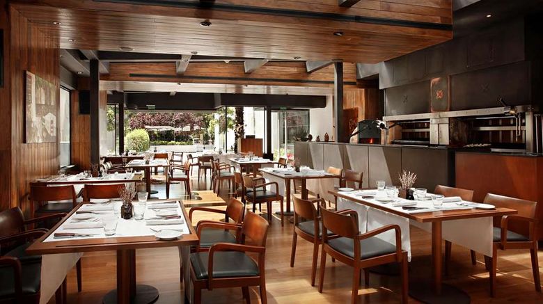 <b>Park Hyatt Mendoza Hotel Casino & Spa Restaurant</b>. Images powered by <a href="https://iceportal.shijigroup.com/" title="IcePortal" target="_blank">IcePortal</a>.