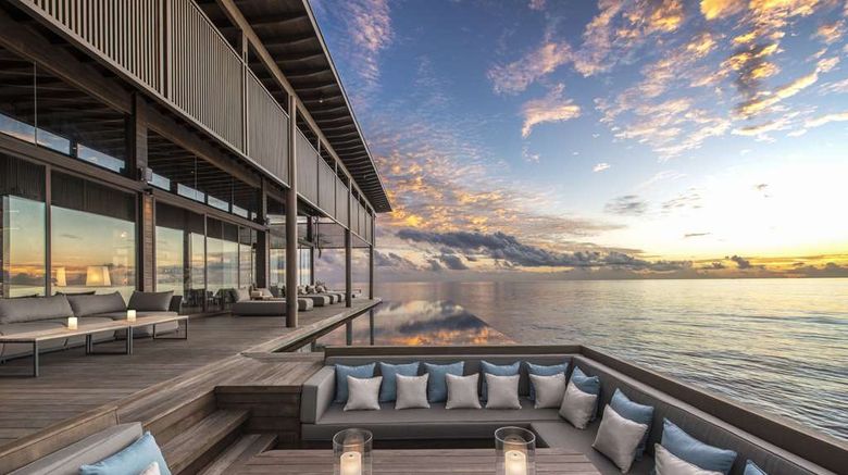 <b>Park Hyatt Maldives Hadahaa Pool</b>. Images powered by <a href="https://iceportal.shijigroup.com/" title="IcePortal" target="_blank">IcePortal</a>.