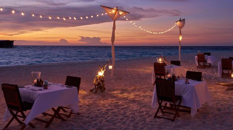 <b>Park Hyatt Maldives Hadahaa Restaurant</b>. Images powered by <a href="https://iceportal.shijigroup.com/" title="IcePortal" target="_blank">IcePortal</a>.