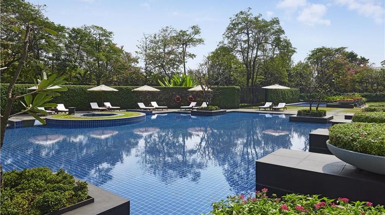 Grand Hyatt Mumbai Pool