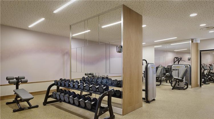 Hyatt Regency Paris Etoile Health