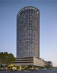 Hyatt Regency Paris Etoile