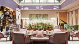 <b>Park Hyatt Paris-Vendome Restaurant</b>. Images powered by <a href="https://iceportal.shijigroup.com/" title="IcePortal" target="_blank">IcePortal</a>.
