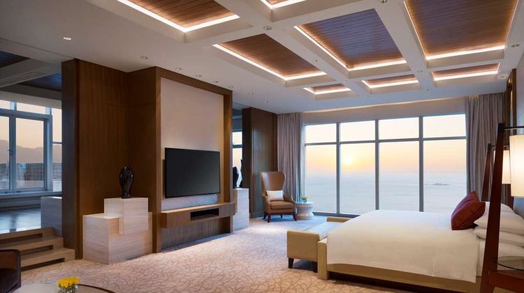 Hyatt Regency Qingdao Suite