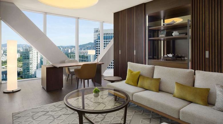 <b>Park Hyatt Seoul Suite</b>. Images powered by <a href="https://iceportal.shijigroup.com/" title="IcePortal" target="_blank">IcePortal</a>.