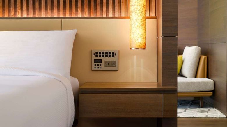 <b>Park Hyatt Seoul Suite</b>. Images powered by <a href="https://iceportal.shijigroup.com/" title="IcePortal" target="_blank">IcePortal</a>.