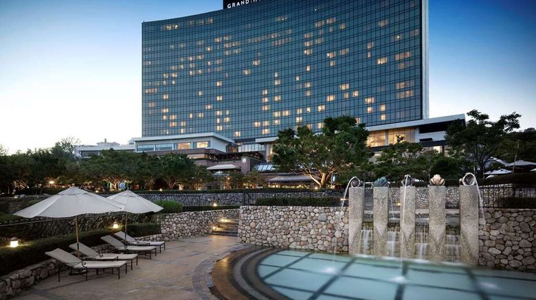 <b>Grand Hyatt Seoul Exterior</b>. Images powered by <a href="https://iceportal.shijigroup.com/" title="IcePortal" target="_blank">IcePortal</a>.