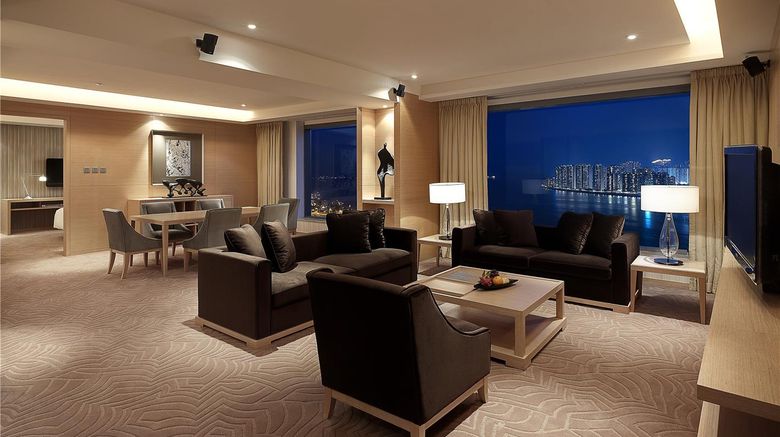 <b>Hyatt Regency Hong Kong, Sha Tin Suite</b>. Images powered by <a href="https://iceportal.shijigroup.com/" title="IcePortal" target="_blank">IcePortal</a>.