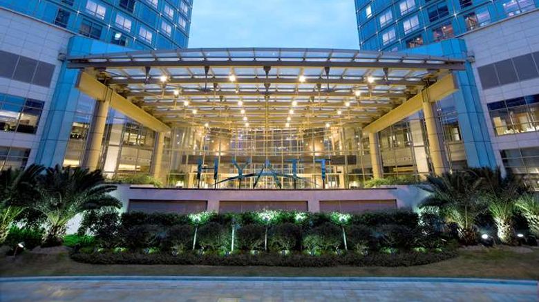 <b>Hyatt on the Bund, Shanghai Exterior</b>. Images powered by <a href="https://iceportal.shijigroup.com/" title="IcePortal" target="_blank">IcePortal</a>.