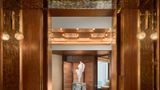 <b>Grand Hyatt Singapore Suite</b>. Images powered by <a href="https://iceportal.shijigroup.com/" title="IcePortal" target="_blank">IcePortal</a>.