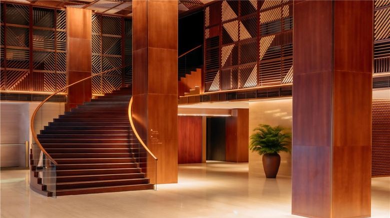 <b>Grand Hyatt Singapore Lobby</b>. Images powered by <a href="https://iceportal.shijigroup.com/" title="IcePortal" target="_blank">IcePortal</a>.