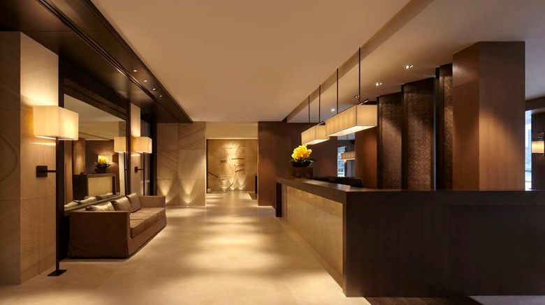 <b>Park Hyatt Sydney Lobby</b>. Images powered by <a href="https://iceportal.shijigroup.com/" title="IcePortal" target="_blank">IcePortal</a>.