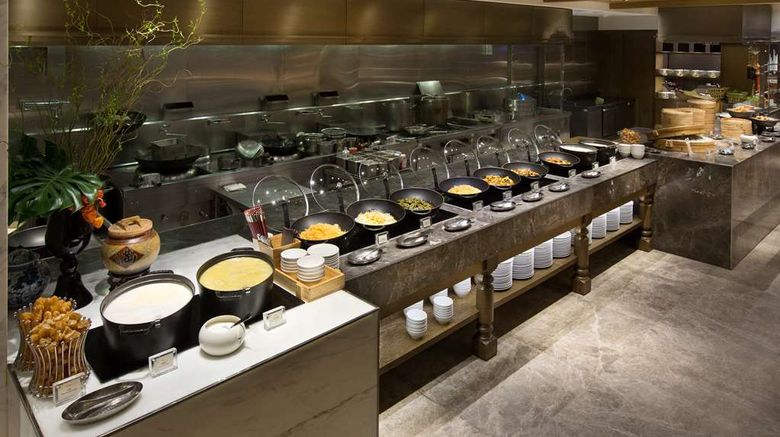 <b>Grand Hyatt Taipei Restaurant</b>. Images powered by <a href="https://iceportal.shijigroup.com/" title="IcePortal" target="_blank">IcePortal</a>.