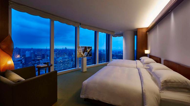 <b>ANdAZ Tokyo Toranomon Hills Suite</b>. Images powered by <a href=https://www.travelagewest.com/Hotels/Tokyo/