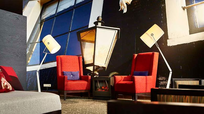 <b>Hyatt Place Amsterdam Airport Lobby</b>. Images powered by <a href="https://iceportal.shijigroup.com/" title="IcePortal" target="_blank">IcePortal</a>.