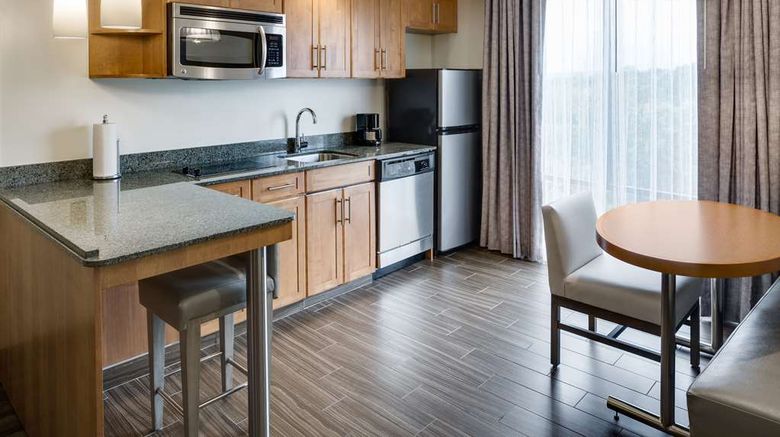<b>Hyatt House Hartford North/Windsor Room</b>. Images powered by <a href="https://iceportal.shijigroup.com/" title="IcePortal" target="_blank">IcePortal</a>.